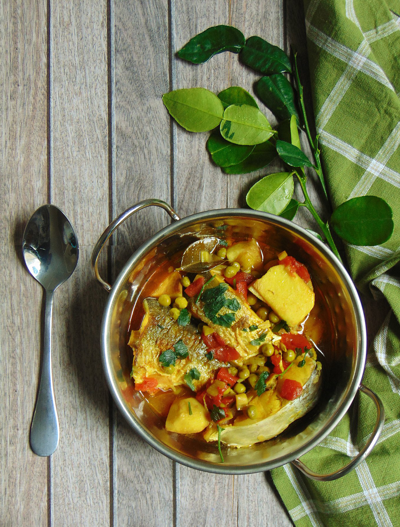 ছরা কচু দিয়ে পাঙ্গাস মাছ_ফারহানা শারমিন তৃষা_FARHANA SHARMIN TRISSA_বাংলা রেসিপি_BANGLA RECIPE_TAYYIB_TAYYIBORG_TAYYIBBANGLADESH