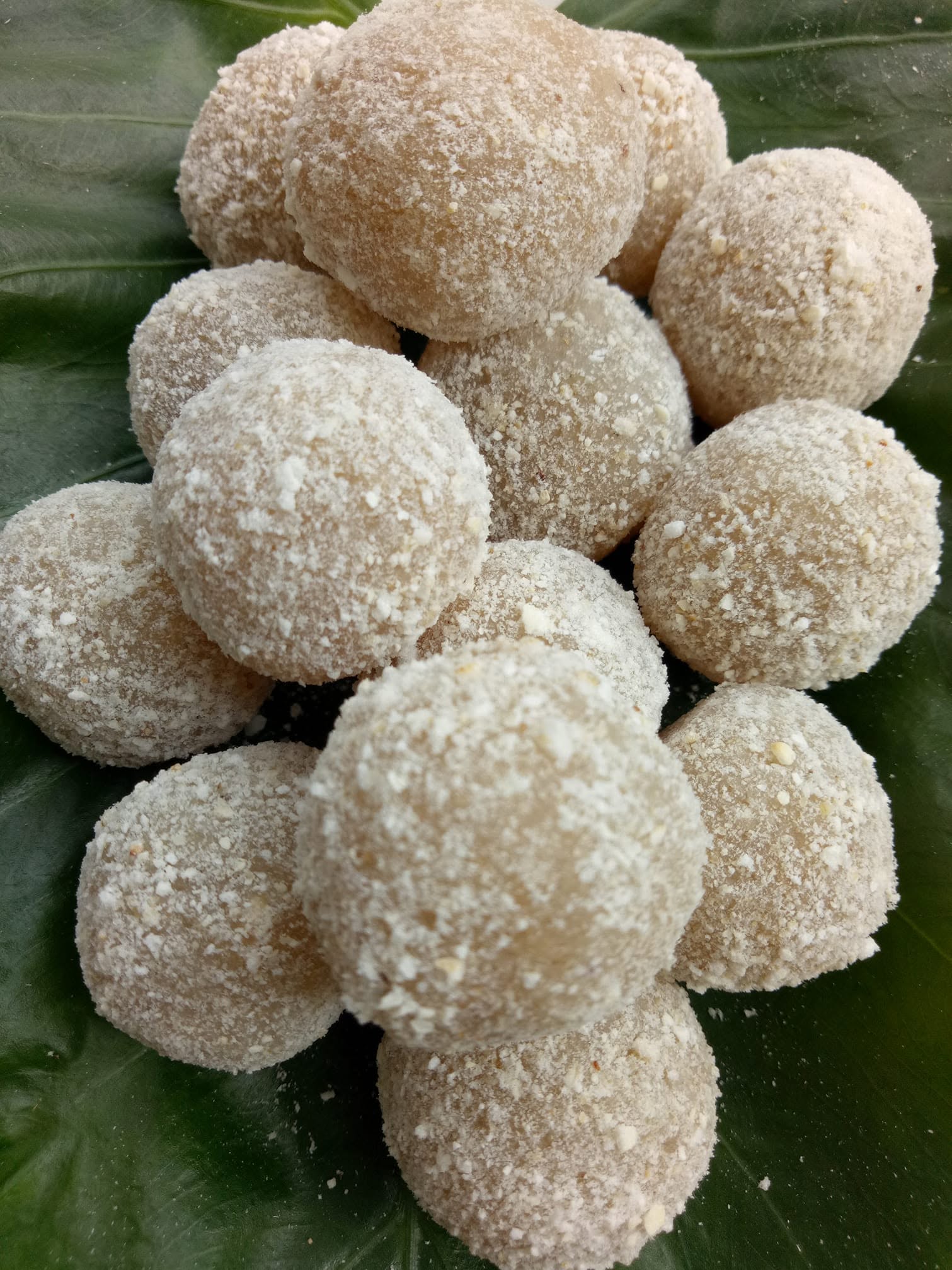 নারিকেলের নাড়ু